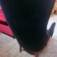 Poltrona in velluto nero