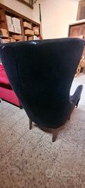 Poltrona in velluto nero