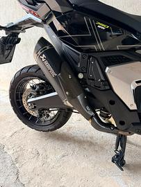 Terinale di scarico akrapovic per honda x-adv 750