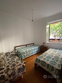 Casa con spazio esterno e posto auto