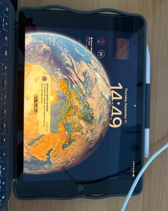 iPad 8ª Generazione 128GB + Tastiera + Pencil + Cu