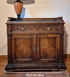 Comò del 1900 in legno, ripiano in marmo