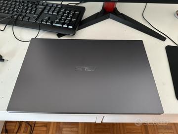 Asus VivoBook i3 Gen 12gb RAM 1 tb ssd