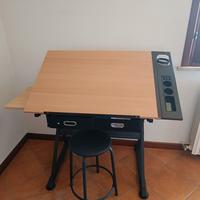 Tavolo da disegno tecnico inclinabile con sgabello