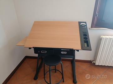 Tavolo da disegno tecnico inclinabile con sgabello