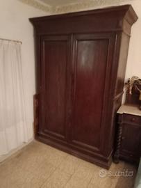 mobile legno scuro inizio 900