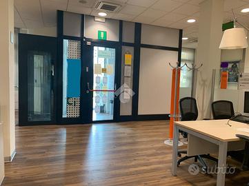 NEGOZIO A CASTEL D'AZZANO