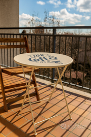 Tavolino vintage pieghevole rotondo in metallo con