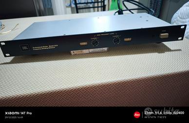  A crossover elettronico JBL Professional Series 