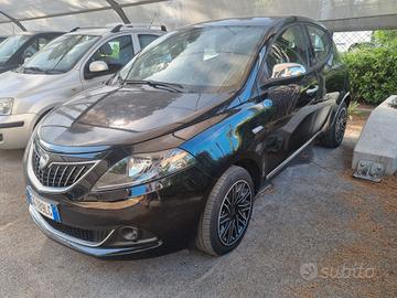 Lancia Ypsilon 1.0 FireFly 5 porte S&S Hybrid Ecoc