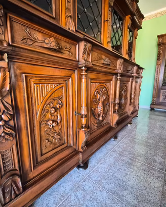 Sala da pranzo completa in Noce tanganica