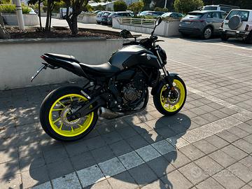 Yamaha Mt 07 del 2018: “Night Fluo” No depo!