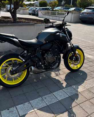 Yamaha Mt 07 del 2018: “Night Fluo” No depo!