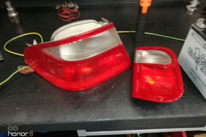 Fari post. Ottime cond. CLK 200 W208/A208