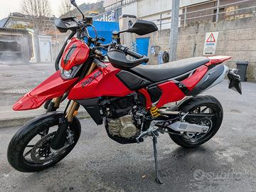 Ducati Hypermotard 698