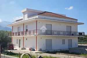 PORZIONE DI BIFAMILIARE A NOCERA INFERIORE