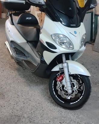Piaggio X9 500 Evolution