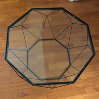 Tavolino da salotto in vetro e metallo nero