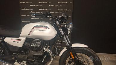 Moto guzzi v7 Vendita in Moto e scooter