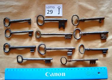 LOTTO 29- 11 Chiavi Antiche Ferro da cm 10 a cm 12