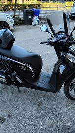 SH 300i abs