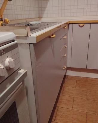 Cucina moderna bianca