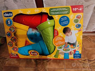 Tavolino sensoriale Chicco