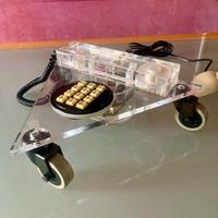 Coppia di telefoni in plexiglass O. Piccinato 1987