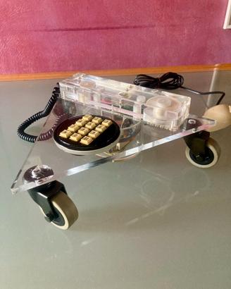 Coppia di telefoni in plexiglass O. Piccinato 1987