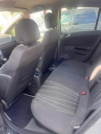 Macvhina opel corsa