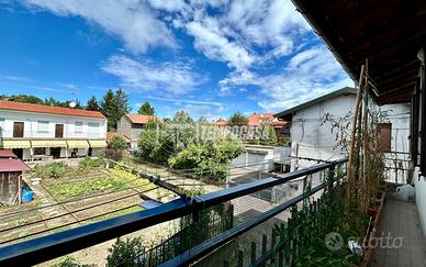 4 LOCALI IN CORTE NEL CUORE DI VILLASTANZA