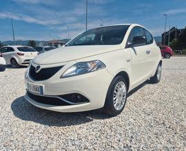 Lancia Ypsilon 24800 KM PARI AL NUOVO