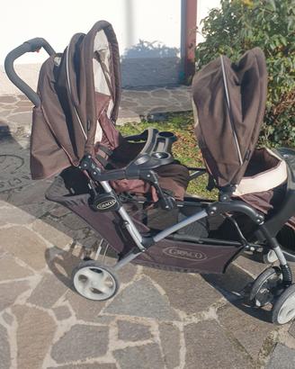 Passeggino gemellare