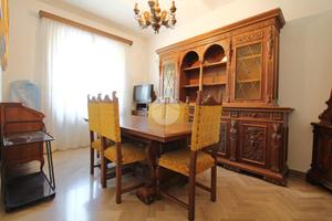 CASA SEMINDIPENDENTE A VERNIO