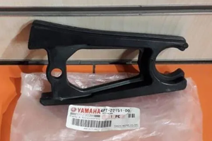 -Pattino scorricatena Yamaha XT 600 4PT221510000