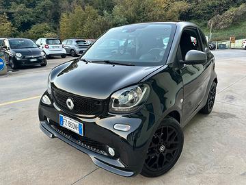 SMART fortwo 90 0.9 Turbo twinamic Urbanrunner