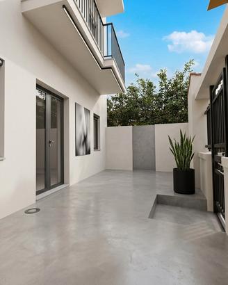 Bilocale semi-indipendente con doppio cortile