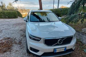 Volvo xc40 (2017-->) - 2019