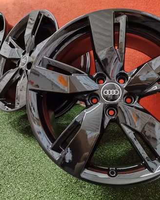 Cerchi Audi Q5 A3 A4 A6 Q3 8Jx19 ET39 5x112 66.5