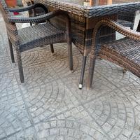 Tavolo rattan con 4 sedie
