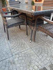Tavolo rattan con 4 sedie