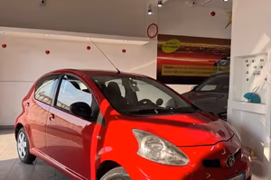 Toyota Aygo 1.0 12V VVT-i 5 porte Now Connect