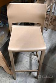 Sedia alta in plastica beige