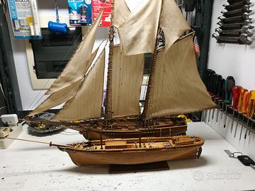 MODELLISMO BARCA A VELA FLYING FISH DELLA COREL