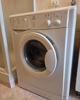 Lavatrice Indesit WINV60 - 5kg - Classe A - Funzio