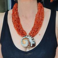 Collana multifili di alta qualità con corniola