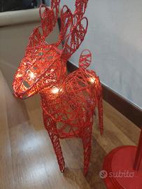 renna natalizia luminosa