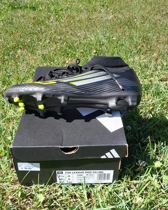 Scarpe da calcio F50 league FG/MG, taglia 39⅓