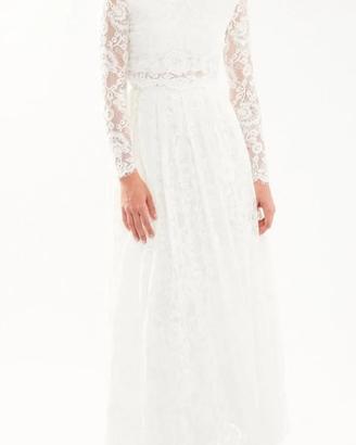 abito da sposa lungo di pizzo 