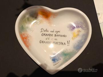 PIATTINO A CUORE IN CERAMICA DECORATO A MANO